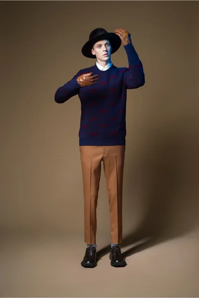 Look 27